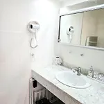 Apartment Le Mazet, Nice, Piscine, Vue Mer, Promenade Des Anglais, Baie Des Anges Nice