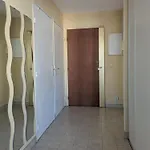 Apartment F2 A 50 M De La *
