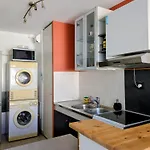 Appartement F2 A 50 M De La Plage