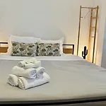 Apartment Riviera: Seaside Elegance On Promenade Des *