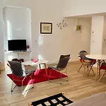 Aparthotel Riviera - Loft Gilly 1 - Old Town - 100 M Plage De La Promenade Des Anglais - Superbe Grand Studio Ac