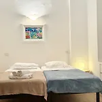Apartment Riviera: Spacious Old Town Near