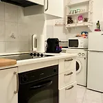Riviera: Spacious Old Town Near Apartment