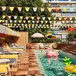Mama Shelter Hotel