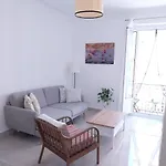 Spacious With Balcony - Center