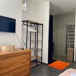 Apartment Beautiful 2 45 M2 *