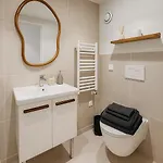 Apartment Massena - Et Vieux Pour 4 Personnes *
