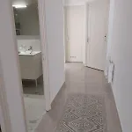 Spacious With Balcony - Center Apartment Nice