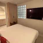 Mercure Nice Marche Aux Fleurs