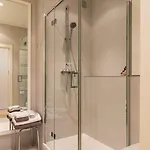 Grand H -f2, Face Vieux- Nice, Terrasse, Ascenseur, Climatisation, Terrace - Center Apartment Nice