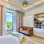 Grand H -F2, Face Vieux- Nice, Terrasse, Ascenseur, Climatisation, Terrace - Nice City Center