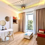 Grand H -f2, Face Vieux- Nice, Terrasse, Ascenseur, Climatisation, Terrace - Center Nice