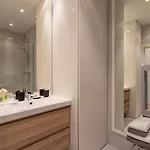 Grand H -f2, Face Vieux- Nice, Terrasse, Ascenseur, Climatisation, Terrace - Center Apartment