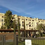 Grand H -f2, Face Vieux- Nice, Terrasse, Ascenseur, Climatisation, Terrace - Center Apartment Nice