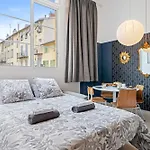 Apartment Nice-duplex-plage-parking-cimatisation