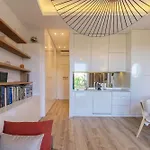 Grand H -f2, Face Vieux- Nice, Terrasse, Ascenseur, Climatisation, Terrace - Center Nice