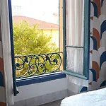 Alpazur Hostel