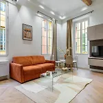 Charme Et Modernite Au Coeur Du Vieux * Nice