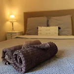 Charming Studio Overlooking A Beautiful Garden