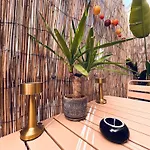 Studio Cocooning Avec Terrasse Au Calme Quartier Les Musiciens Mer A 7 Minutes A Pieds