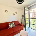 Studio 600 m de la Promenade des Anglais
