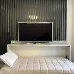 Grand Studio Luxe