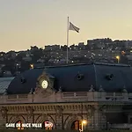 Jolie Nice