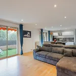 Grand 2 Pieces Et Belle Terrasse Ensoleillee