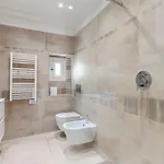 Center 2 Min Walk To Beach Quiet Sunny Balcony