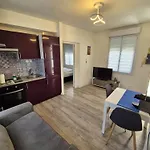 Apartment Plein Centre Climatise Et Spacieux Avec Grande Terrasse Sur Le Toit A