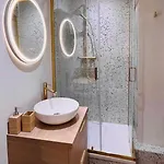 Cozy In The Heart Of - 3 To 4 People Apartment