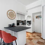 Renting - 2 Massena - Luxury Loft - Balcony Massena Square View - Aircon