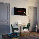 Charming Studio Overlooking A Beautiful Garden