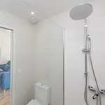 Nice, 3-room Refurbished Near Train Station Apartment