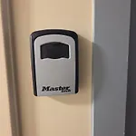 Beautiful Carre D\'Or Studio