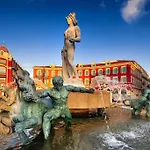 Happy Home Spacieux Studio En Dernier Etage Avec Balcon A 5 Minutes A Pieds Du Vieux Nice Et De La Mer Quartier Dubouchage