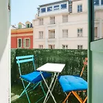 Renting - 2 Massena - Luxury Loft - Balcony Massena Square View - Aircon Apartment *
