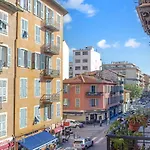 Nice, 3-room Refurbished Near Train Station Apartment *