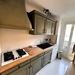 Spacieux/paisible 5 Pieces En Plein Coeur De Apartment