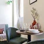44 Lamartine - 2 Pieces - Centre-ville Apartment *