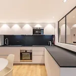 Cours Saleya Renovated 3 Bedrooms 1 Min To Air Conditioning Apartment Nice