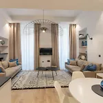Apartment Cours Saleya Renovated 3 Bedrooms 1 Min To Air Conditioning Nice