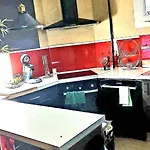 Les Pieds Dans L\'Eau