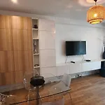 Apartment Le Miollis - Et Confort - Wifi- Pres Tansports En Commun Et Commerces *