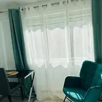 Superbe Appartement Port De Nice Lumineux,Clim , Parking
