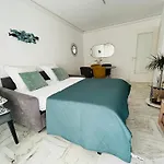 Superbe Appartement Port De Nice Lumineux,Clim , Parking
