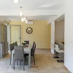 Villa Marie -Pool - Garden-Close To Beach -Parking