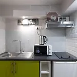 Studio indépendant en villa Calme, Jardins et Piscine à 5 min de la Mer