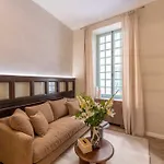Apartment 2bdr 6p A C - Heart Of - *