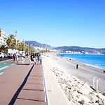 Duplex studio 50 mètres de la plage